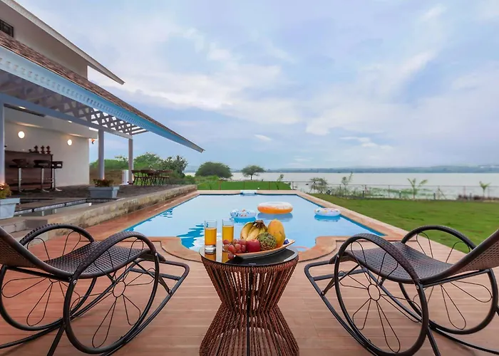 Stayvista'S Eva Villa - Lakeside Luxury With Modern Decor, Pool & Expansive Lawn - Near Sula Nashik